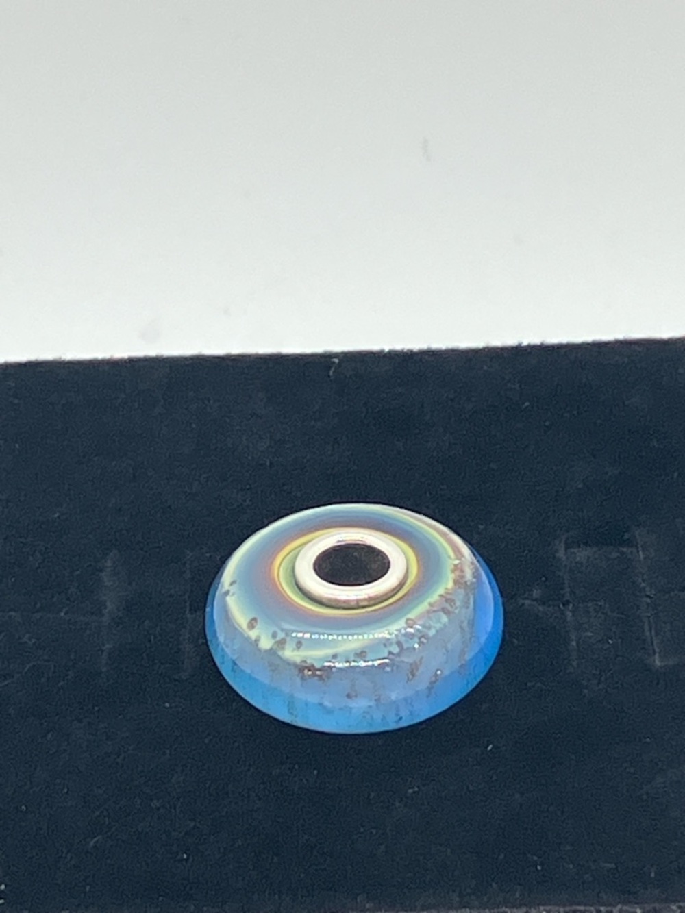 Trollbeads 925 LAA Blue Yellow Iridescent Glass Round Charm Bead